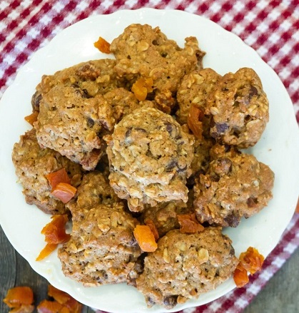 Apricot-Cardamom Oatmeal Cookies
